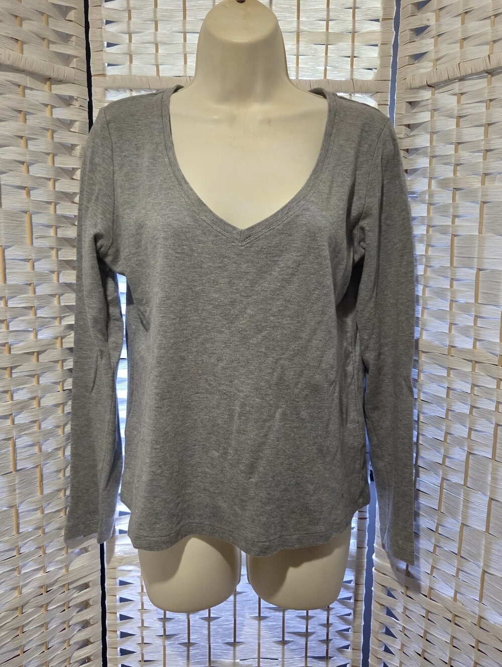 Madison Studio Classic V-Neck Long Sleeve Top - Gray